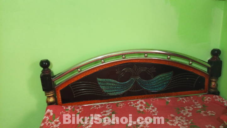 স্টিলের বেড